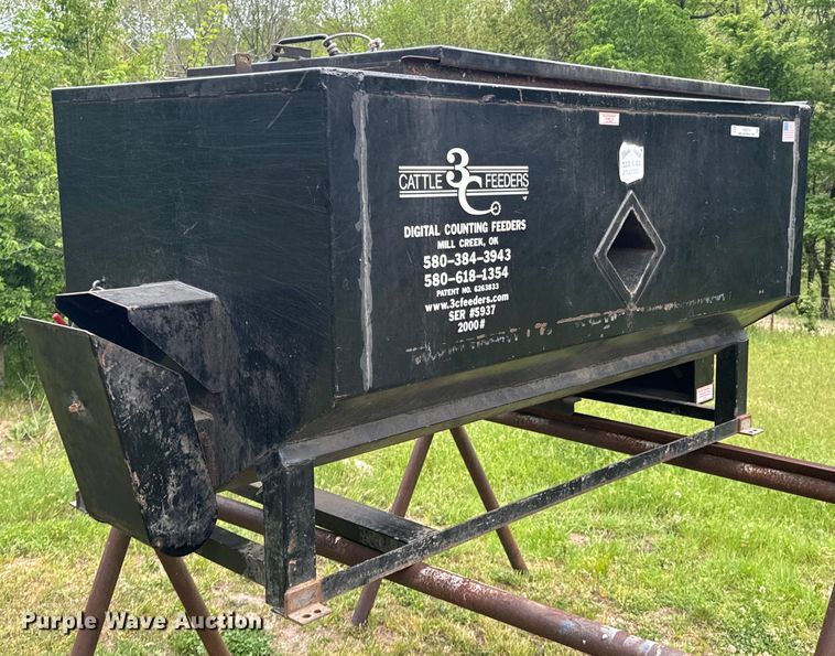 image for item ND9279 3C Cattle Feeders cake feeder