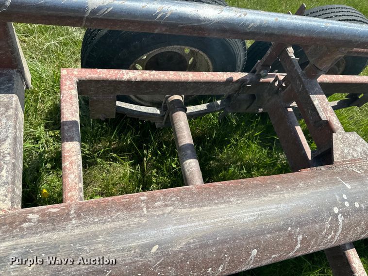 image for item ND9281 King hay bale trailer