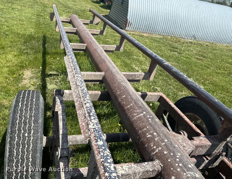 image for item ND9281 King hay bale trailer