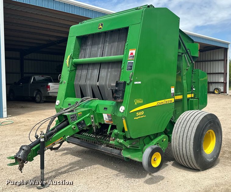 image for item ND9282 2013 John Deere 569 Mega Wide Plus  round baler