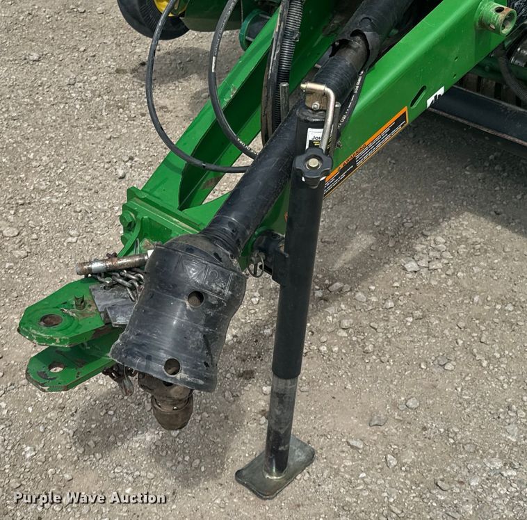 image for item ND9282 2013 John Deere 569 Mega Wide Plus  round baler