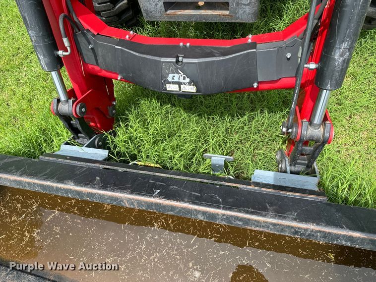 image for item ND9343 2012 Massey Ferguson 2660 MFWD tractor