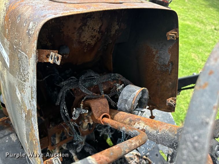 image for item ND9343 2012 Massey Ferguson 2660 MFWD tractor