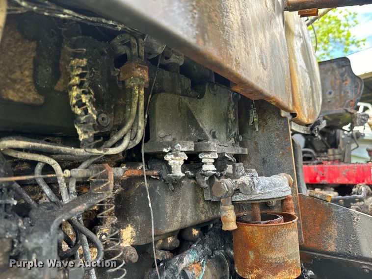 image for item ND9343 2012 Massey Ferguson 2660 MFWD tractor