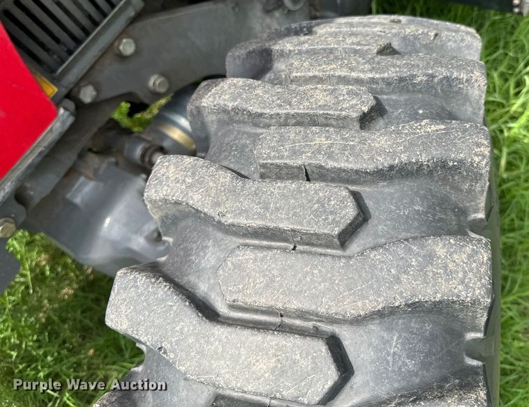 image for item ND9343 2012 Massey Ferguson 2660 MFWD tractor