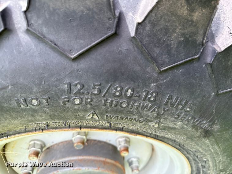 image for item ND9343 2012 Massey Ferguson 2660 MFWD tractor