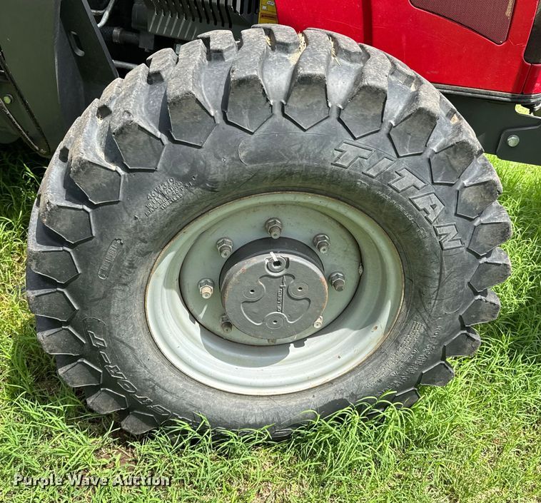 image for item ND9343 2012 Massey Ferguson 2660 MFWD tractor