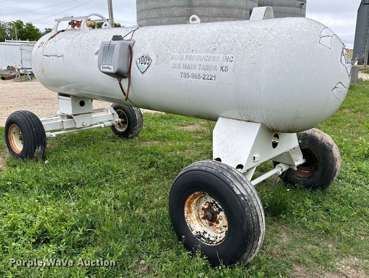 image for item NL9803 (4) NH3 tanks