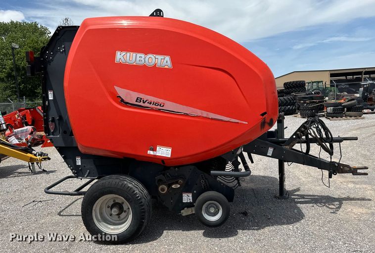 image for item NQ9557 2015 Kubota  BV4180 round baler