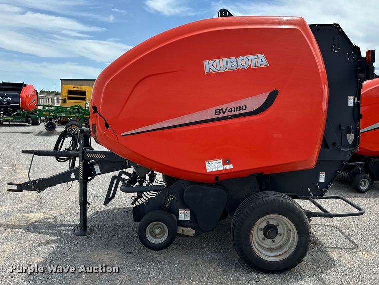 image for item NQ9557 2015 Kubota  BV4180 round baler