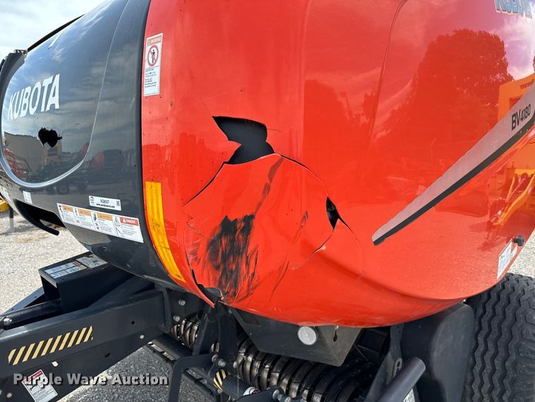 image for item NQ9557 2015 Kubota  BV4180 round baler