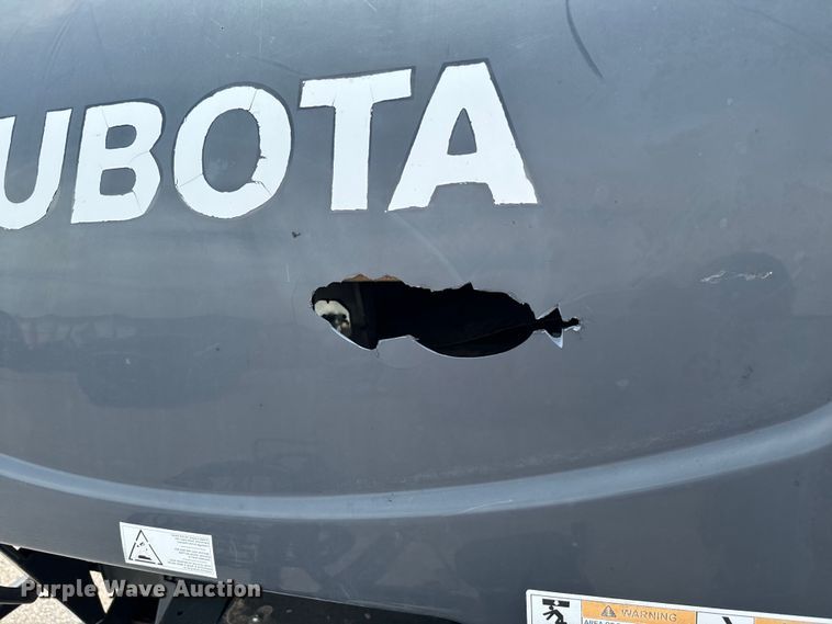 image for item NQ9557 2015 Kubota  BV4180 round baler