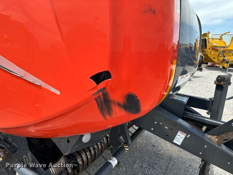image for item NQ9557 2015 Kubota  BV4180 round baler