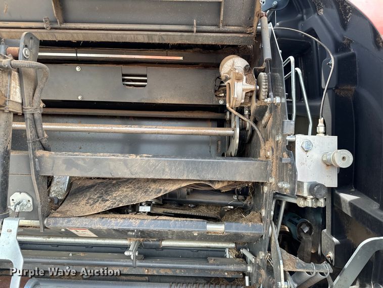 image for item NQ9557 2015 Kubota  BV4180 round baler