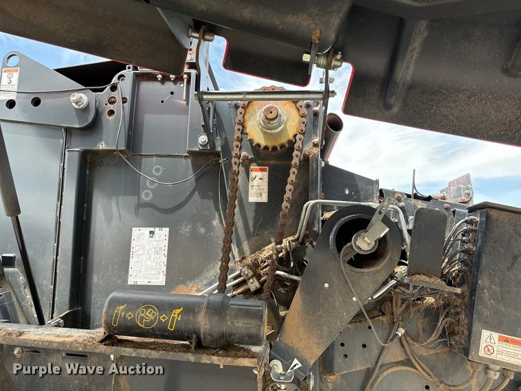 image for item NQ9557 2015 Kubota  BV4180 round baler