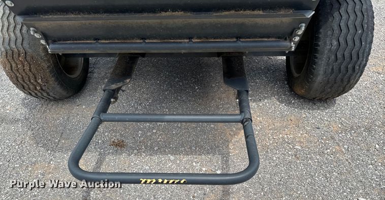 image for item NQ9557 2015 Kubota  BV4180 round baler