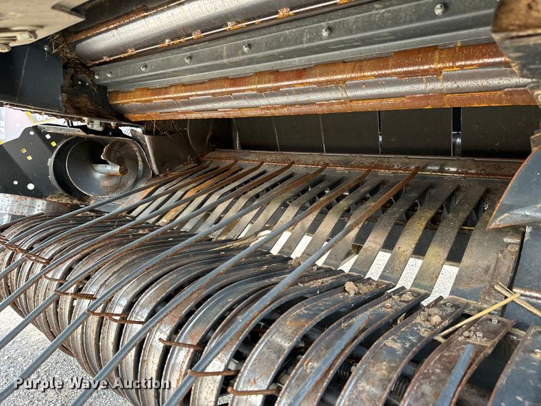 image for item NQ9557 2015 Kubota  BV4180 round baler