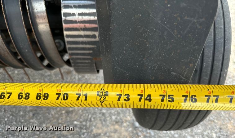 image for item NQ9557 2015 Kubota  BV4180 round baler