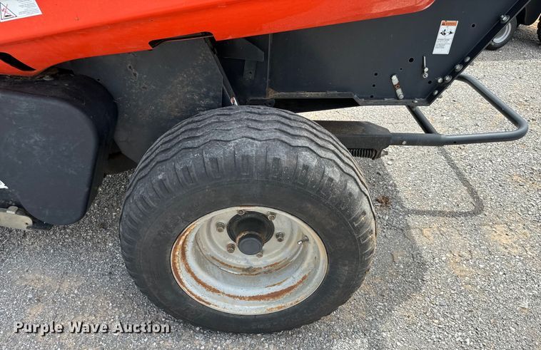 image for item NQ9557 2015 Kubota  BV4180 round baler