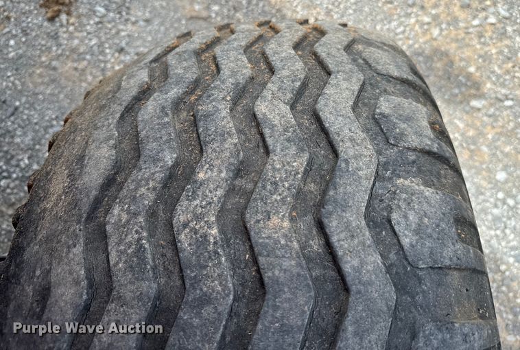 image for item NQ9557 2015 Kubota  BV4180 round baler