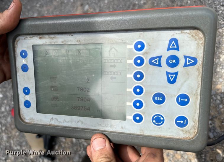 image for item NQ9557 2015 Kubota  BV4180 round baler