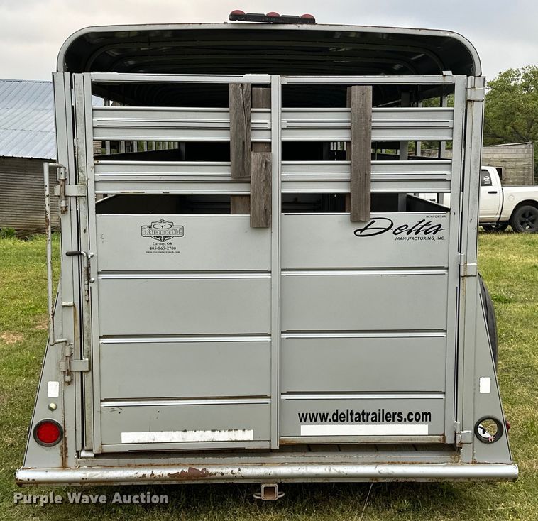 image for item NR9765 2012 Delta  livestock trailer