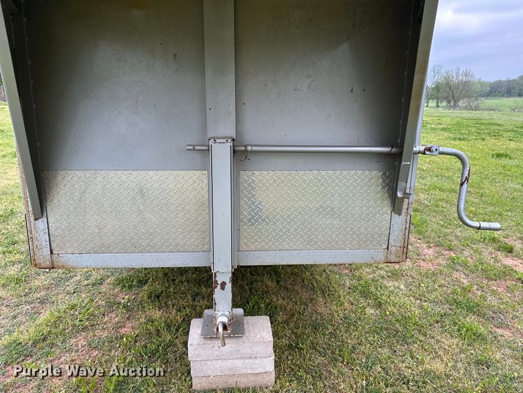 image for item NR9765 2012 Delta  livestock trailer