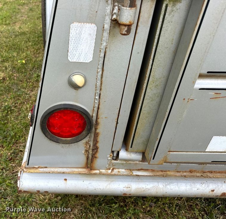 image for item NR9765 2012 Delta  livestock trailer