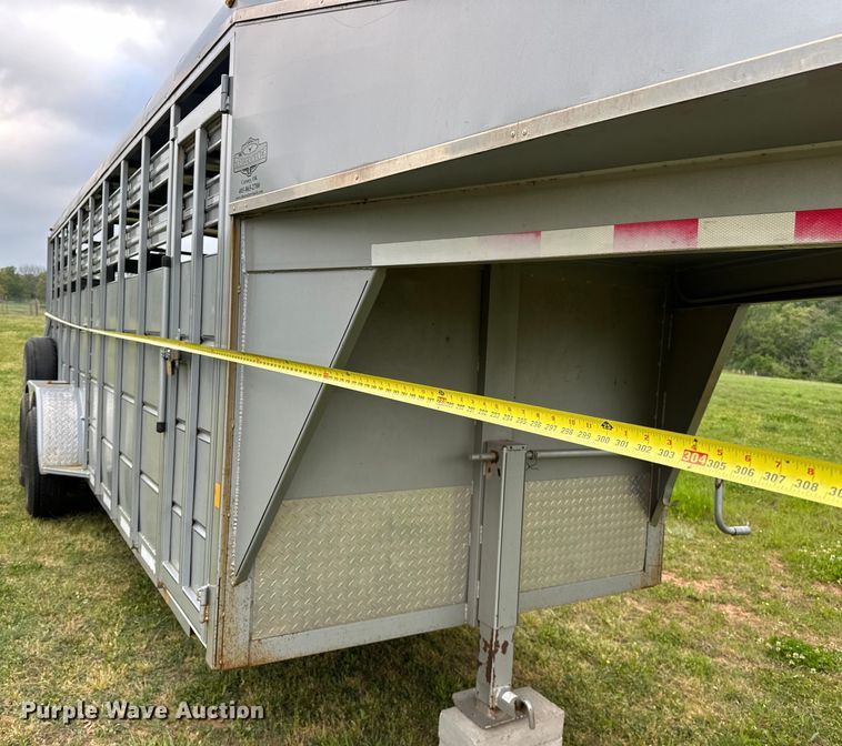 image for item NR9765 2012 Delta  livestock trailer