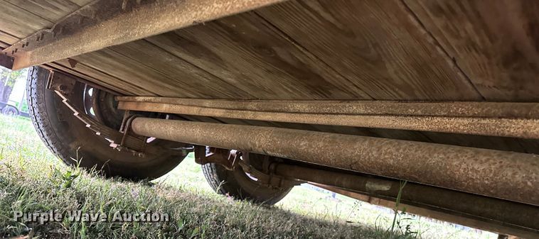 image for item NR9765 2012 Delta  livestock trailer
