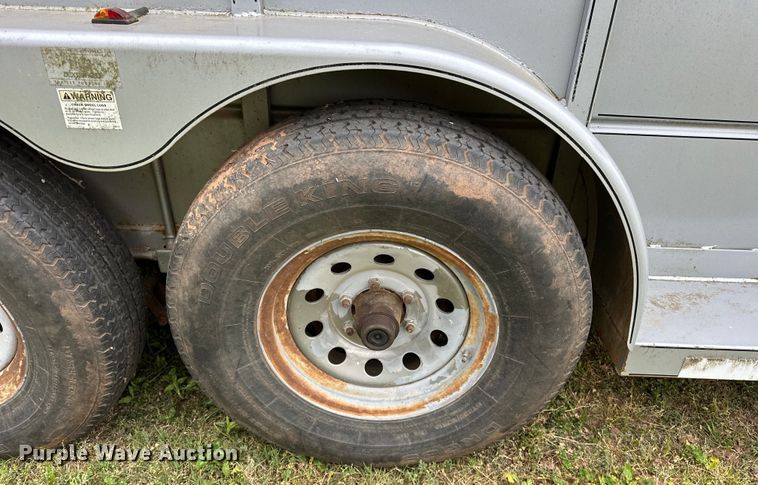 image for item NR9765 2012 Delta  livestock trailer