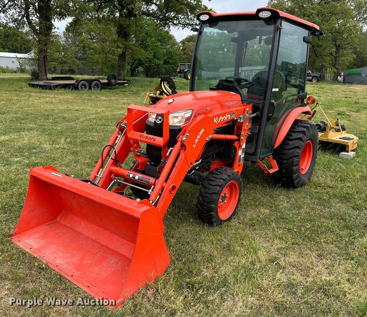 image for item NR9767 2020 Kubota  LX2610HSD MFWD tractor