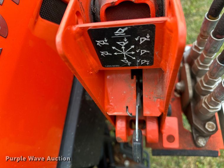 image for item NR9767 2020 Kubota  LX2610HSD MFWD tractor