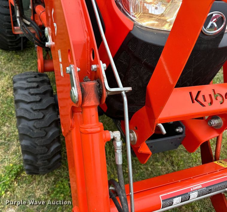 image for item NR9767 2020 Kubota  LX2610HSD MFWD tractor