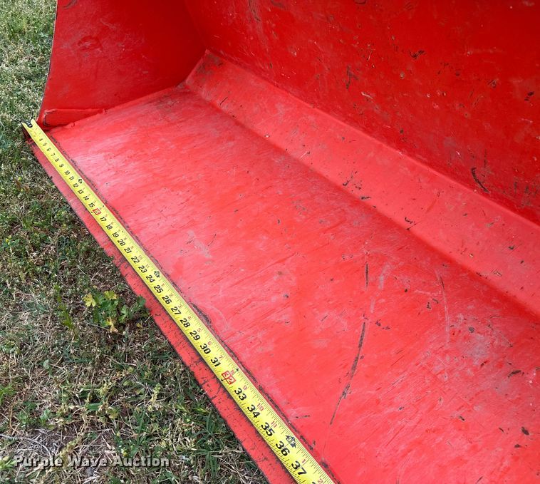 image for item NR9767 2020 Kubota  LX2610HSD MFWD tractor