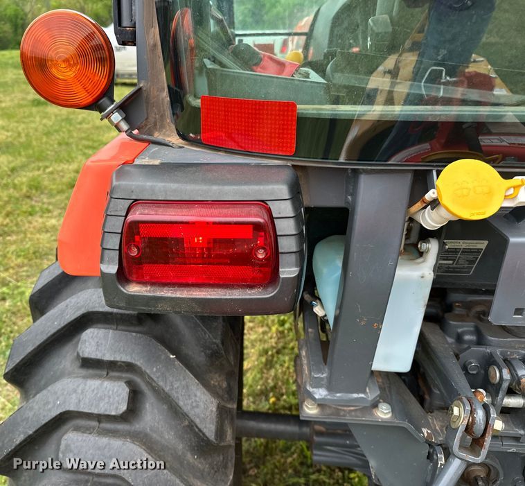 image for item NR9767 2020 Kubota  LX2610HSD MFWD tractor