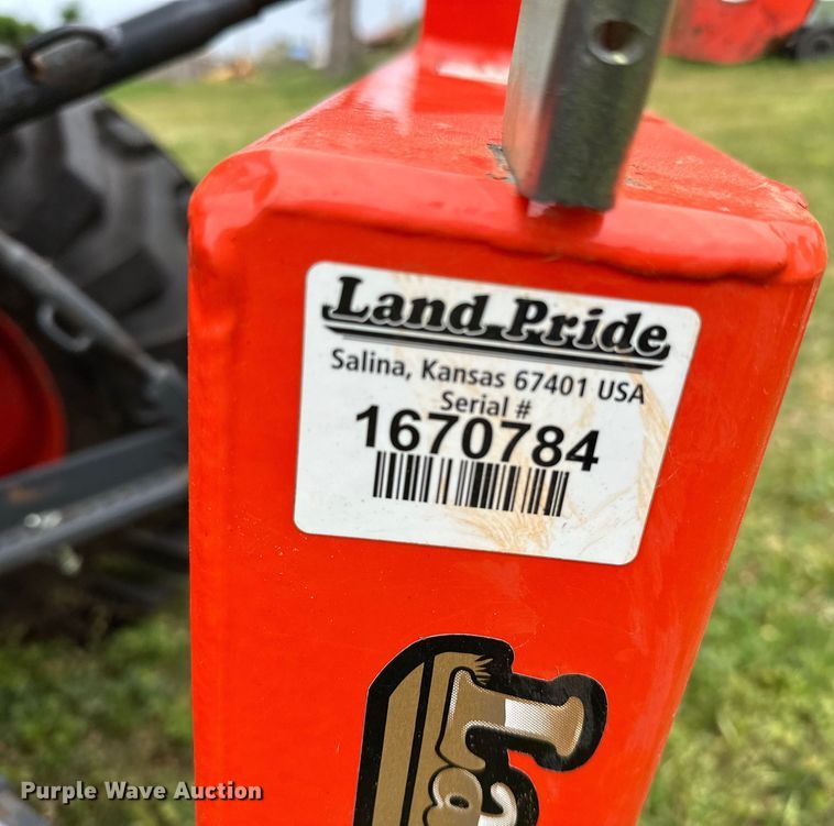 image for item NR9767 2020 Kubota  LX2610HSD MFWD tractor