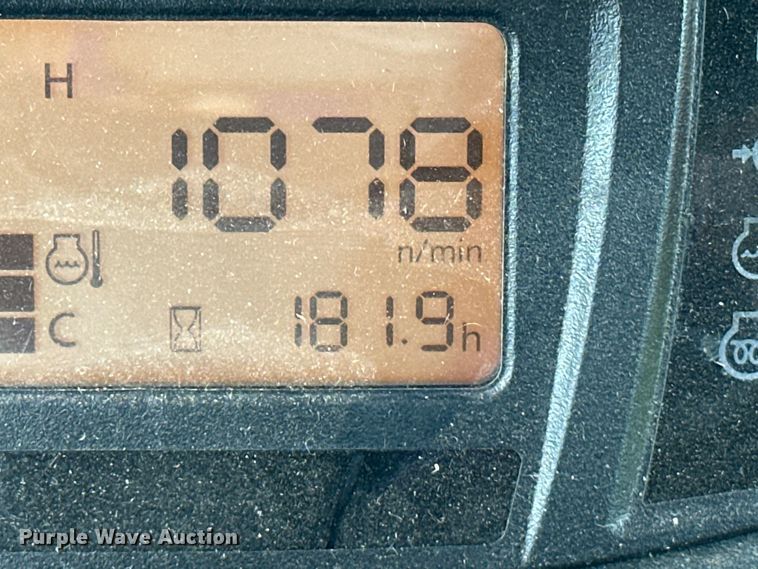 image for item NR9767 2020 Kubota  LX2610HSD MFWD tractor