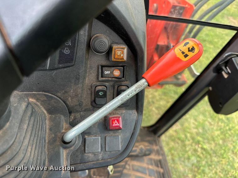 image for item NR9767 2020 Kubota  LX2610HSD MFWD tractor