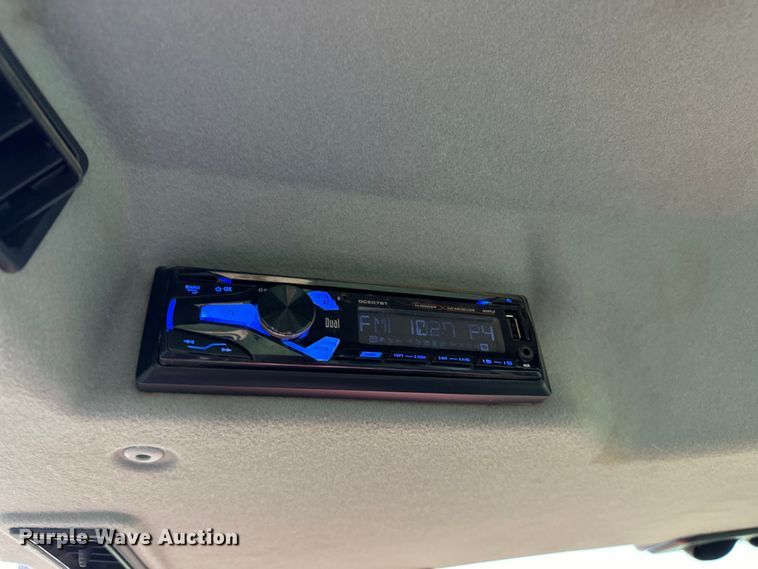 image for item NR9767 2020 Kubota  LX2610HSD MFWD tractor