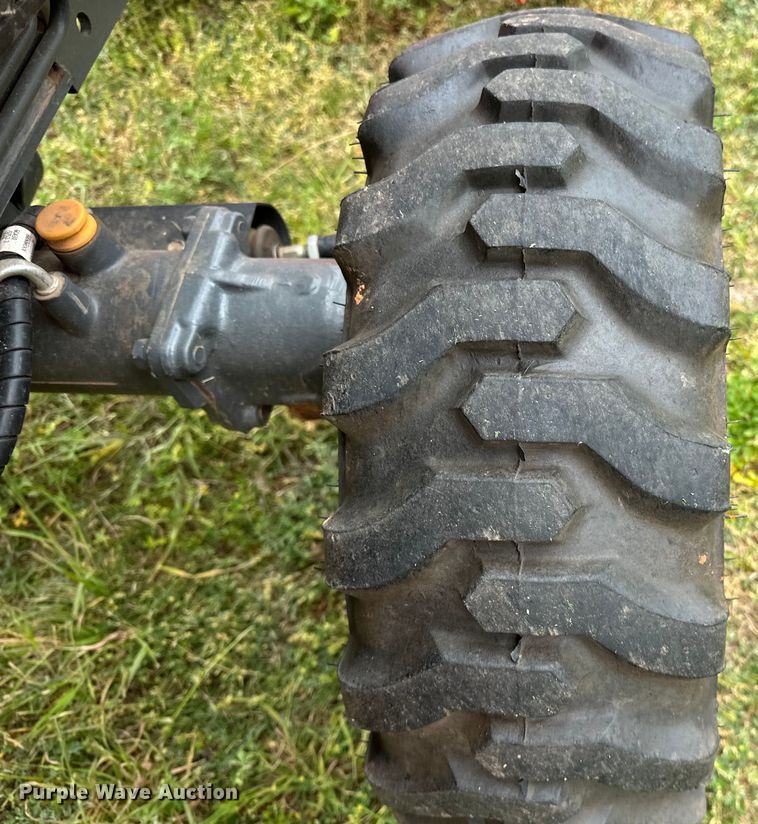 image for item NR9767 2020 Kubota  LX2610HSD MFWD tractor