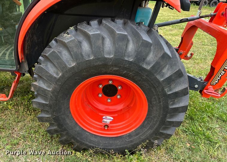 image for item NR9767 2020 Kubota  LX2610HSD MFWD tractor