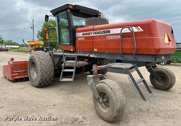 image for item NR9772 2009 Massey Ferguson  9635 swather / windrower