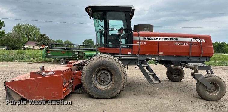 image for item NR9772 2009 Massey Ferguson  9635 swather / windrower