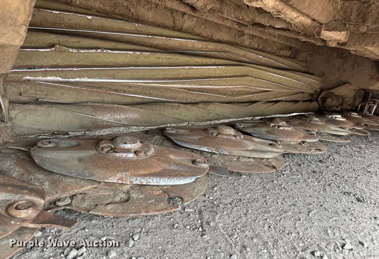 image for item NR9772 2009 Massey Ferguson  9635 swather / windrower