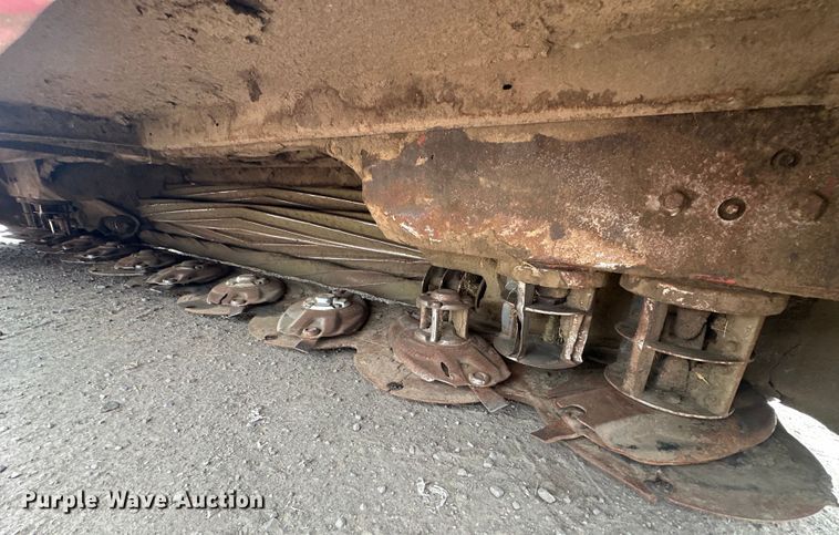 image for item NR9772 2009 Massey Ferguson  9635 swather / windrower