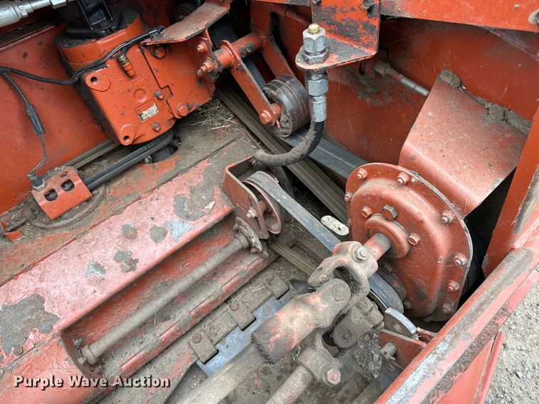 image for item NR9772 2009 Massey Ferguson  9635 swather / windrower