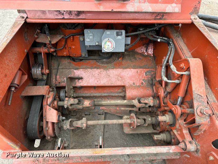 image for item NR9772 2009 Massey Ferguson  9635 swather / windrower