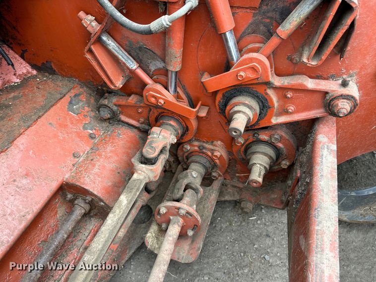 image for item NR9772 2009 Massey Ferguson  9635 swather / windrower