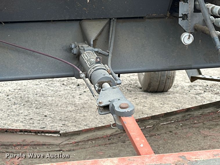 image for item NR9772 2009 Massey Ferguson  9635 swather / windrower